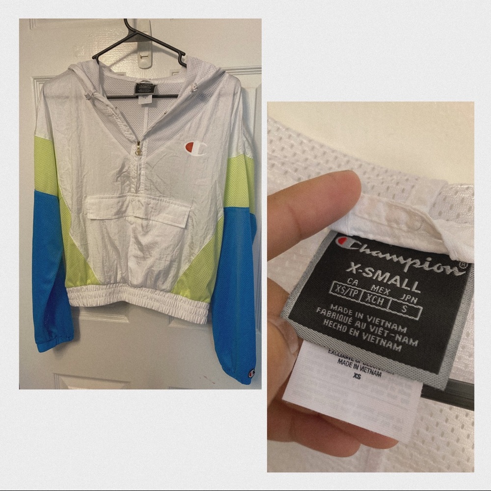 ©️hampion Windbreaker Pullover